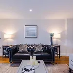 The Monochrome At Ryedale House - Free Parking Apartment *