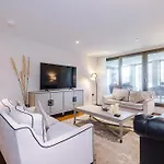 The Monochrome At Ryedale House - Free Parking * York
