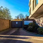 The Monochrome At Ryedale House - Free Parking Apartment York