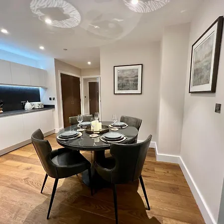 The Monochrome At Ryedale House - Free Parking * York