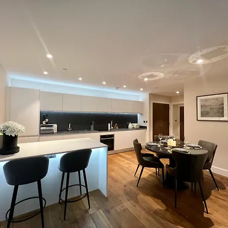 The Monochrome At Ryedale House - Free Parking