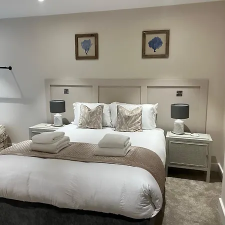 The Monochrome At Ryedale House Apartment York