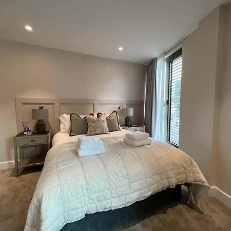 The Monochrome At Ryedale House Apartment *