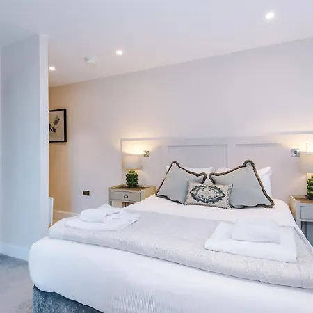 Apartment The Monochrome At Ryedale House - Free Parking