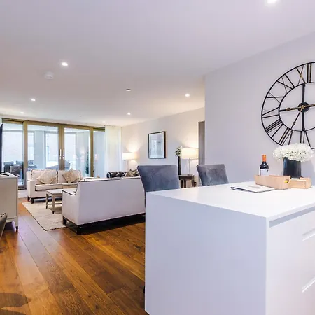 Apartment The Monochrome At Ryedale House - Free Parking *