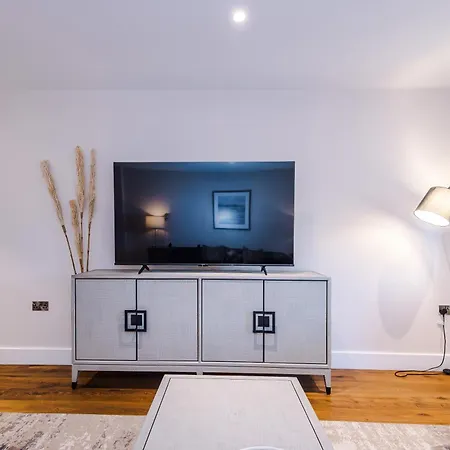 The Monochrome At Ryedale House - Free Parking Apartment York