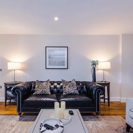 The Monochrome At Ryedale House - Free Parking Apartment *