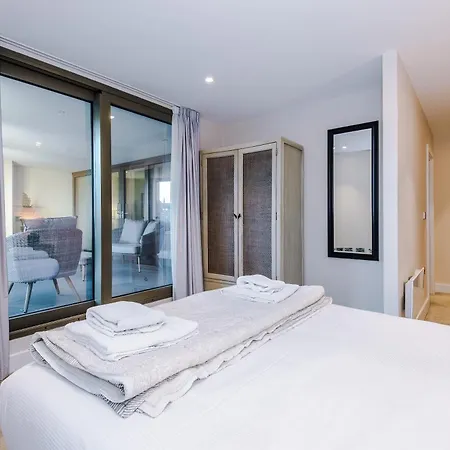 The Monochrome At Ryedale House - Free Parking * York