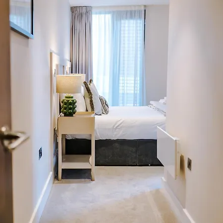 Apartment The Monochrome At Ryedale House - Free Parking *