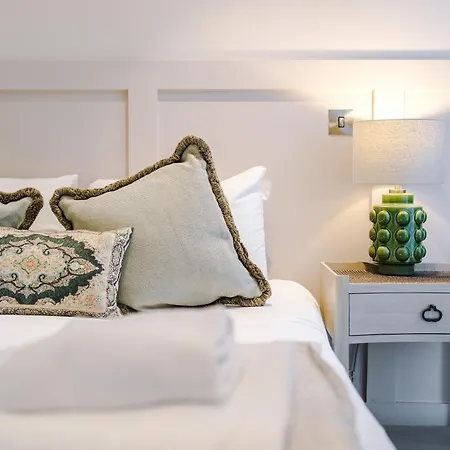 The Monochrome At Ryedale House - Free Parking York