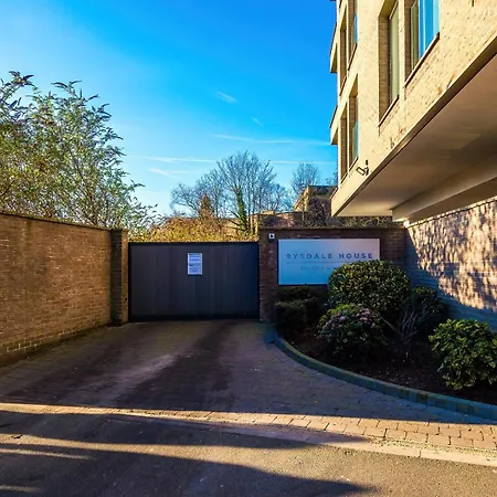 The Monochrome At Ryedale House - Free Parking Apartment York