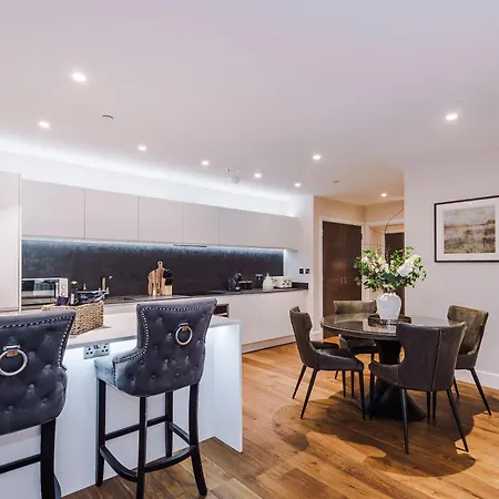 Apartment The Monochrome At Ryedale House - Free Parking