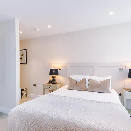 Apartment The Monochrome At Ryedale House - Free Parking York