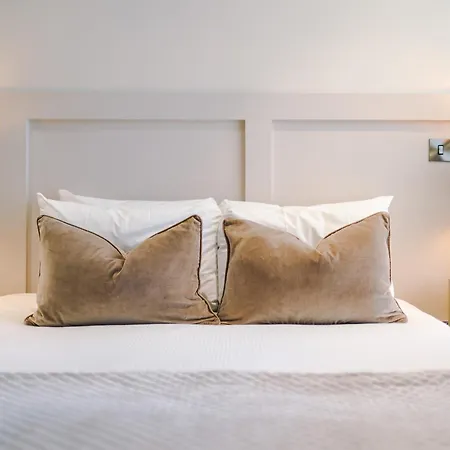 The Monochrome At Ryedale House - Free Parking *