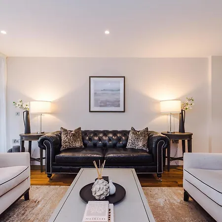 The Monochrome At Ryedale House - Free Parking Apartment *