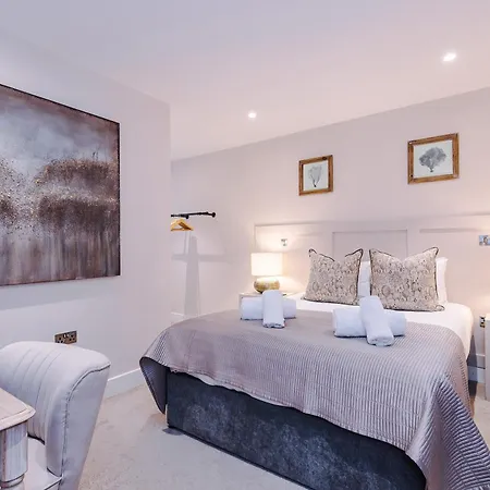 The Monochrome At Ryedale House - Free Parking Apartment York