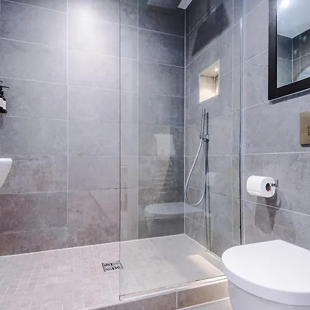The Monochrome At Ryedale House - Free Parking Apartment