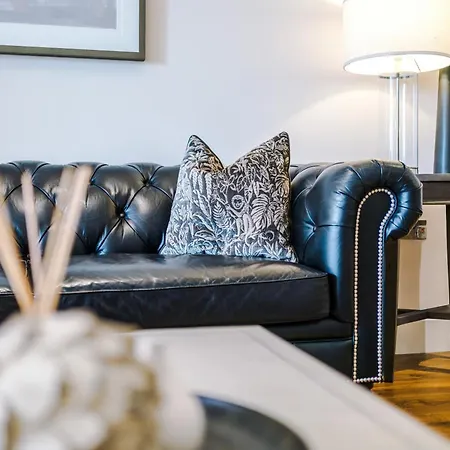 Apartment The Monochrome At Ryedale House - Free Parking *