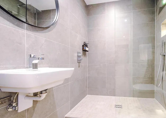 The Monochrome At Ryedale House - Free Parking アパート