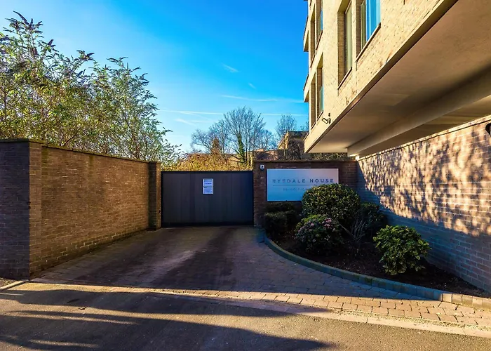 The Monochrome At Ryedale House - Free Parking アパート ヨーク