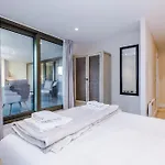 The Monochrome At Ryedale House - Free Parking * York