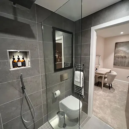 Daire The Monochrome At Ryedale House - Free Parking York