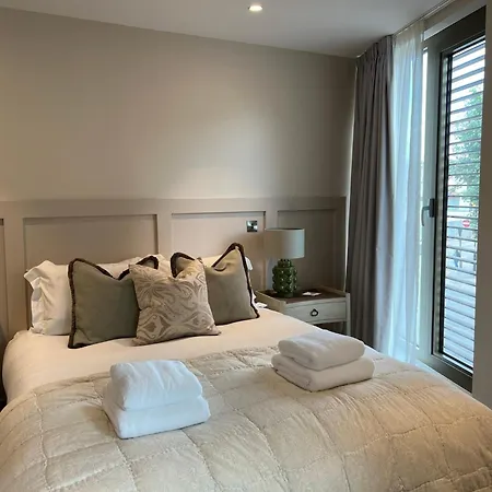 Апартаменты The Monochrome At Ryedale House - Free Parking *